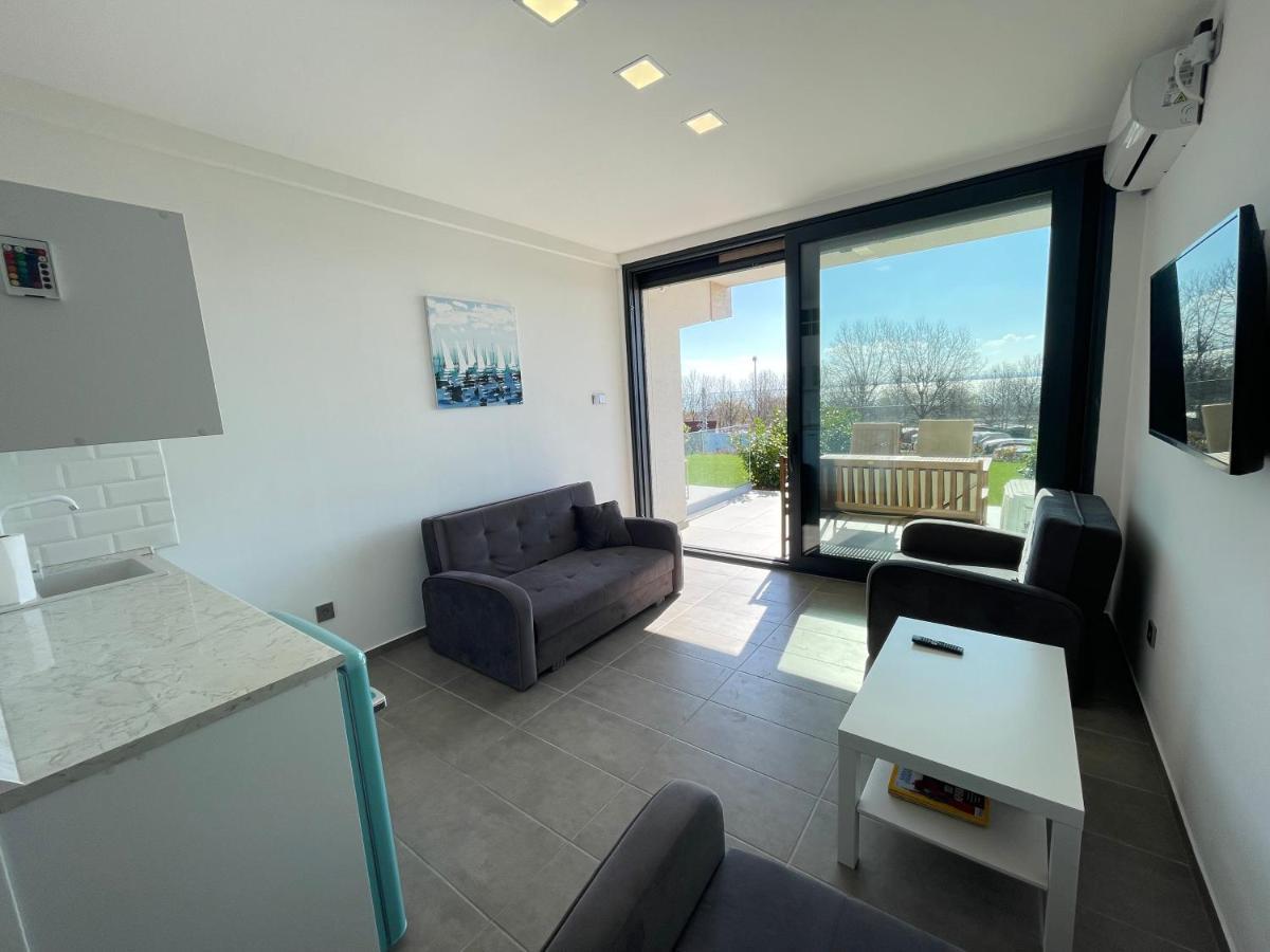 Ferienwohnung Club Panorama Studio - Pool, Garden Alsóörs Exterior foto